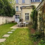 Histoire De Loire - Savennieres Sdb Partagee * سوموور