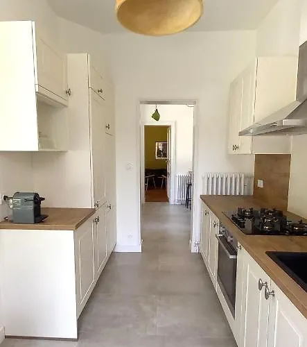 Histoire De Loire - Savennieres Sdb Partagee Gasthuis *